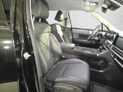 Used 2025 Hyundai Santa Fe SEL image 10