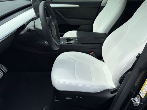 Used 2024 Tesla Model Y Performance AWD/4WD image 21