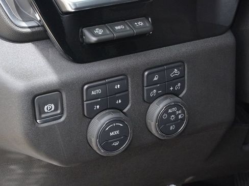 Used 2025 Chevrolet Silverado 2500 High Country w/ Technology Package AWD/4WD image 28