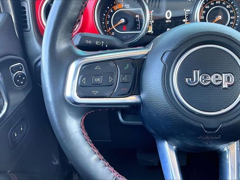 Used 2023 Jeep Wrangler Unlimited Rubicon AWD/4WD image 19