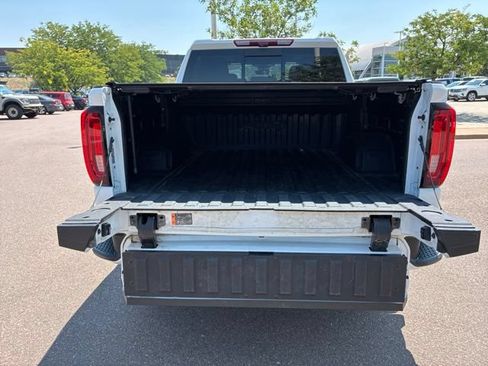 Certified 2024 GMC Sierra 1500 AT4 w/ Technology Package AWD/4WD image 10