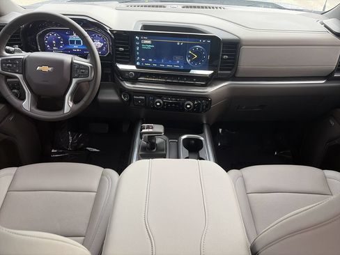 Used 2024 Chevrolet Silverado 1500 LTZ AWD/4WD image 13