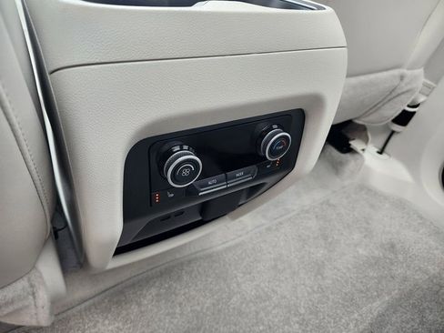 Used 2025 Buick Enclave Avenir w/ Trailering Package, 5000 lbs. image 9