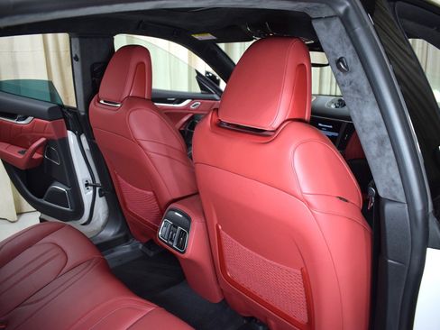 Certified 2022 Maserati Levante Modena image 20