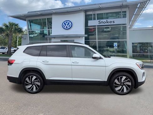 New 2026 Volkswagen Atlas SE image 3