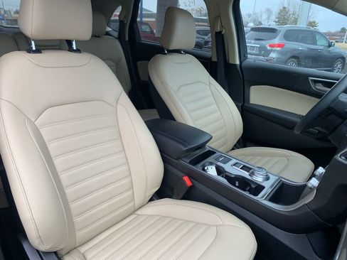 Used 2024 Ford Edge SEL w/ Convenience Package image 11