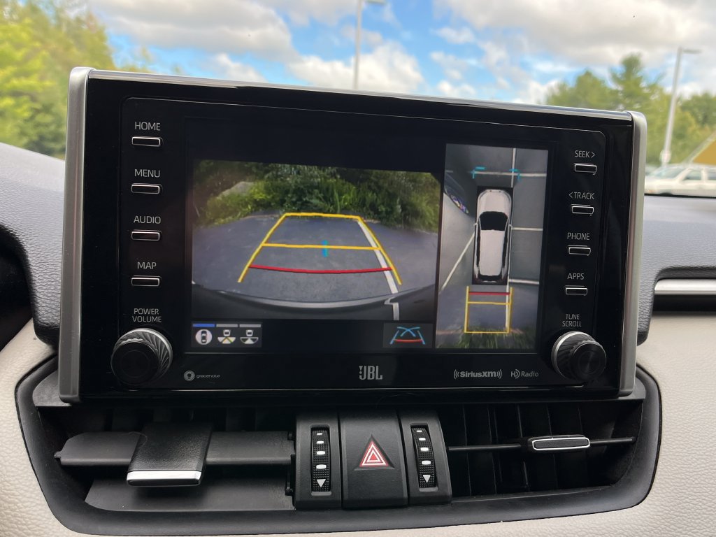 Used 2020 Toyota RAV4 Limited AWD/4WD image 21