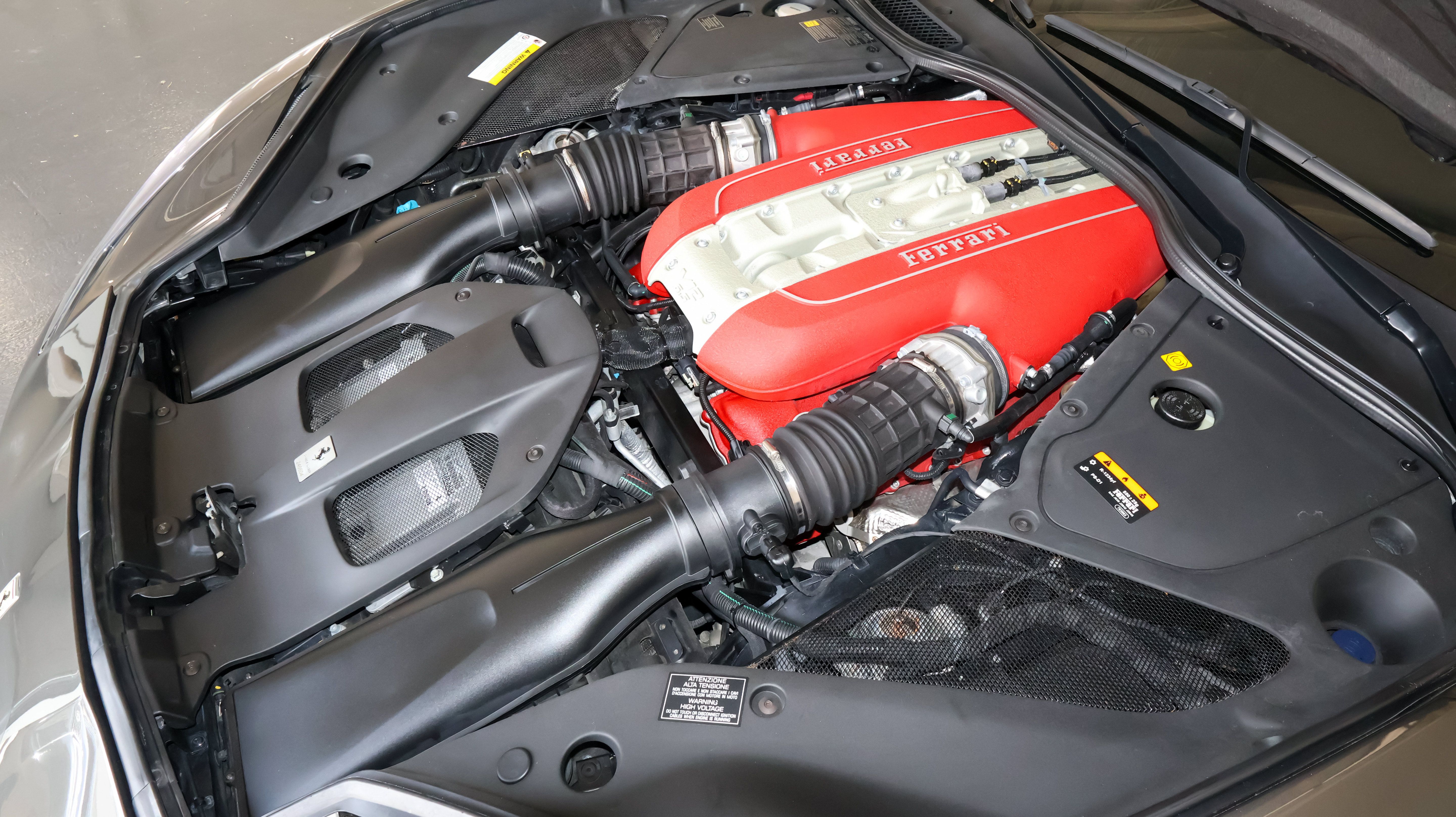 Used 2019 Ferrari 812 Superfast RWD image 52