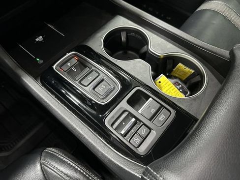 Used 2025 Honda Pilot EX-L image 27