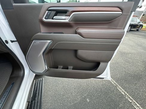 Used 2024 GMC Sierra 2500 Denali w/ Denali Reserve Package image 14