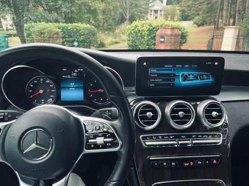 Used 2020 Mercedes-Benz GLC 300 GLC 300 Sport Utility 4D image 10