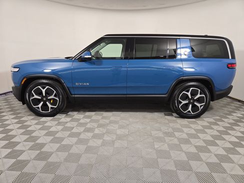 Used 2024 Rivian R1S Adventure AWD/4WD image 2