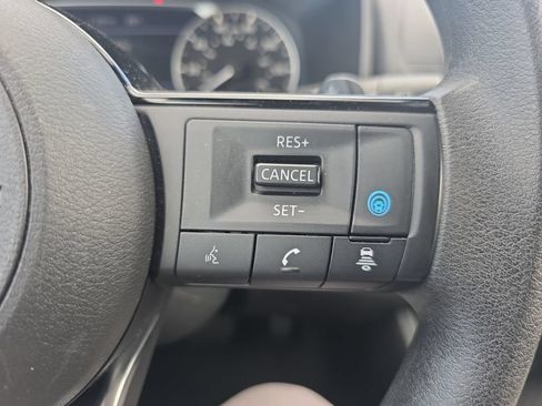 Used 2023 Nissan Rogue SV AWD/4WD image 23