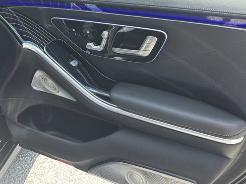 Certified 2024 Mercedes-Benz Maybach S 580 4MATIC image 17