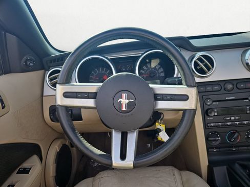 Used 2006 Ford Mustang GT RWD image 9