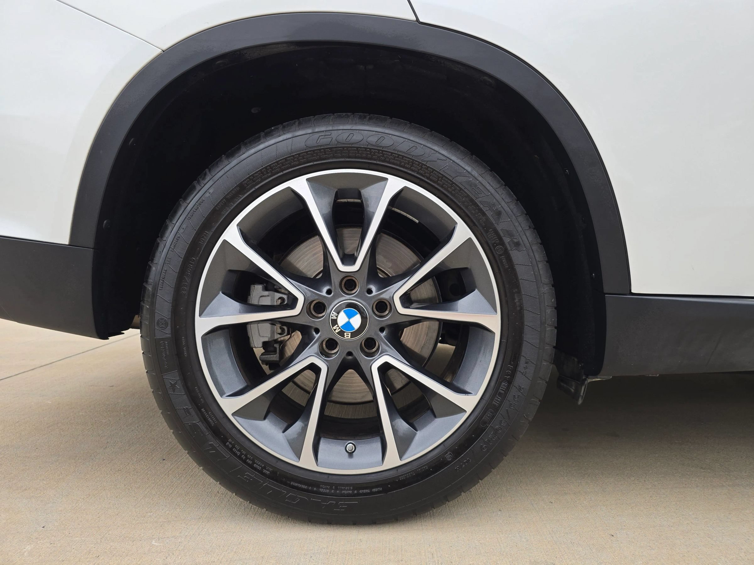 Used 2015 BMW X5 xDrive50i AWD/4WD image 60