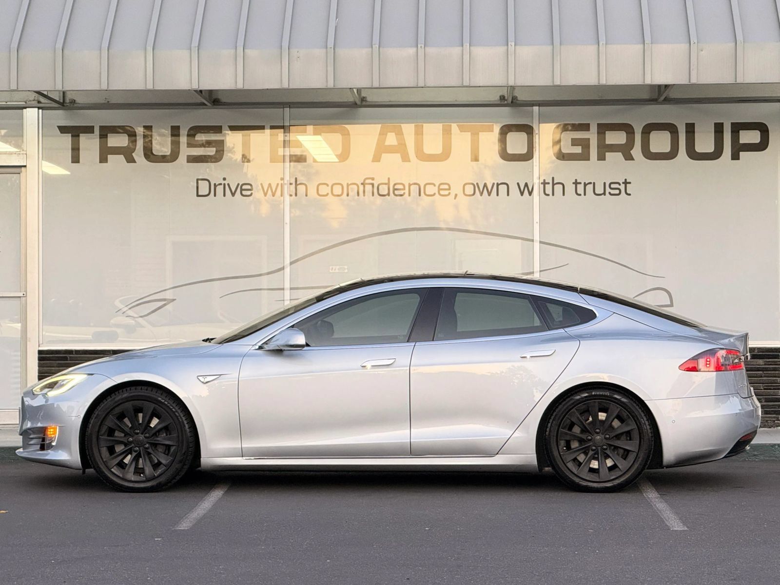Used 2016 Tesla Model S 90D AWD/4WD image 8