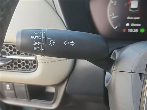 Used 2024 Honda HR-V EX-L image 15