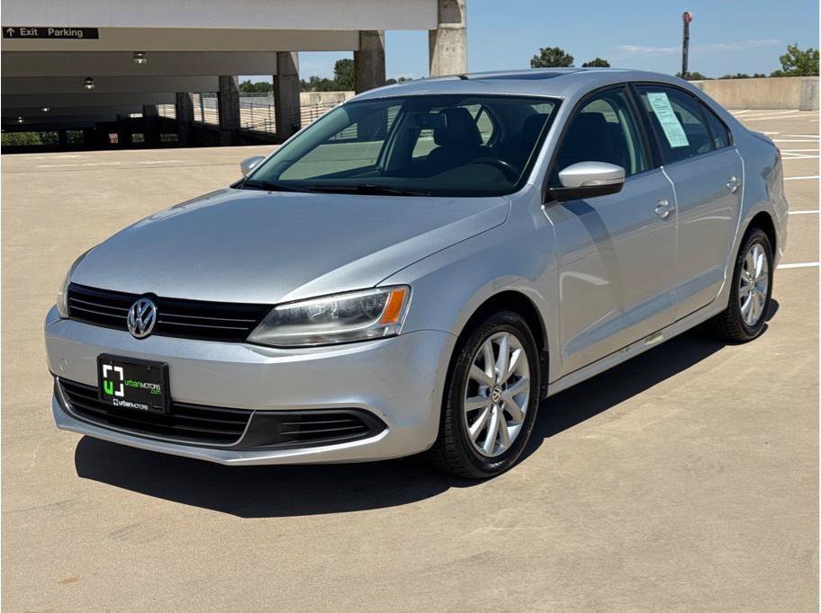 Used 2013 Volkswagen Jetta SE FWD image 3