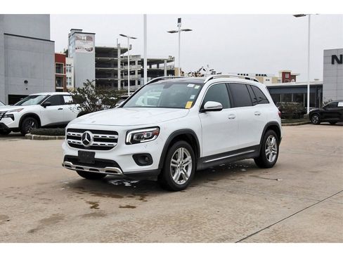 Used 2022 Mercedes-Benz GLB 250 image 2