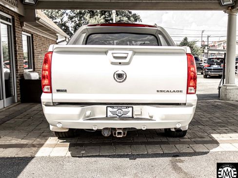 Used 2010 Cadillac Escalade EXT Luxury image 13