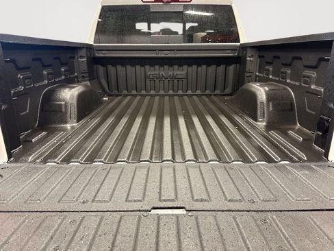 New 2026 GMC Sierra 1500 AT4 w/ AT4 Premium Package AWD/4WD image 27