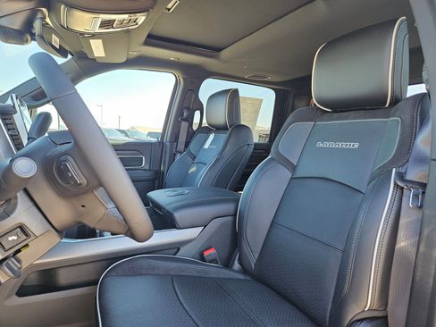 New 2026 RAM 2500 Laramie AWD/4WD image 12