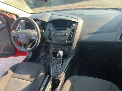 Used 2015 Ford Focus SE FWD image 13