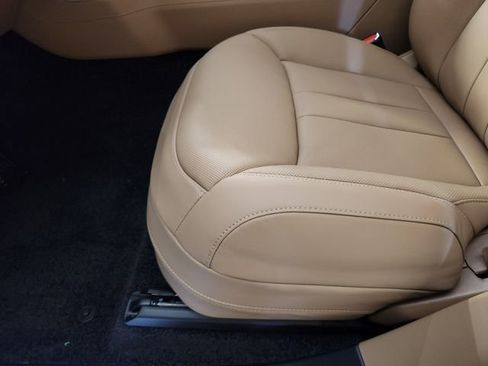 New 2026 Land Rover Range Rover Long Wheelbase Autobiography image 23