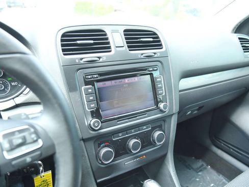 Used 2011 Volkswagen Golf TDI FWD image 32