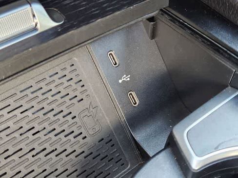 Certified 2025 Mercedes-Benz GLS 450 4MATIC image 31