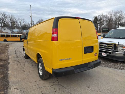 Used 2021 GMC Savana 2500 w/ Driver Convenience Package image 22