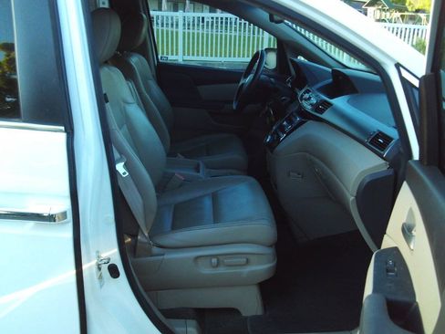 Used 2011 Honda Odyssey EX-L image 19