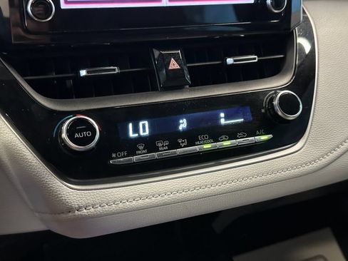 Used 2020 Toyota Corolla SE FWD image 14