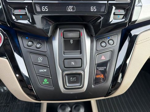 Used 2018 Honda Odyssey Elite image 31