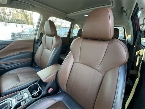 Used 2022 Subaru Forester Touring image 17