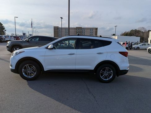 Used 2018 Hyundai Santa Fe Sport image 6