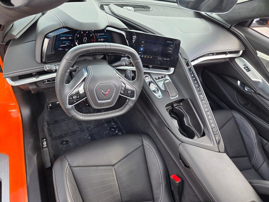 Used 2022 Chevrolet Corvette Stingray Premium Conv w/ Z51 Performance Package RWD image 8