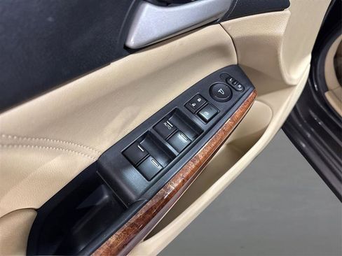 Used 2012 Honda Accord EX-L image 29