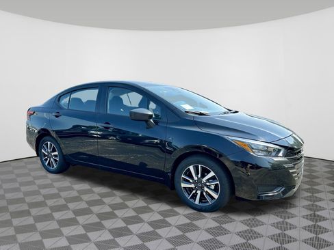 Used 2025 Nissan Versa S w/ S Plus Package image 1