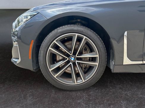 Used 2022 BMW 750Li xDrive AWD/4WD image 29