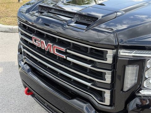 Used 2022 GMC Sierra 2500 AT4 image 6
