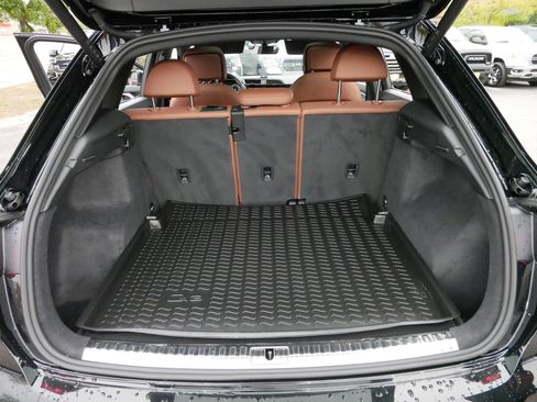 Used 2024 Audi Q3 2.0T Premium Plus w/ Premium Plus Package image 18