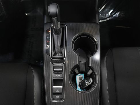 Used 2023 Honda Civic Sport image 17