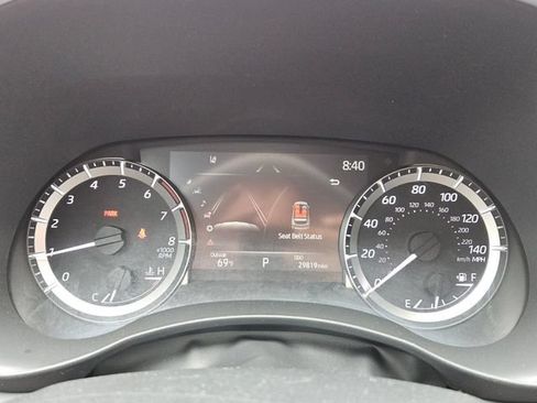 Used 2023 Toyota Highlander XLE FWD image 16