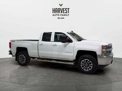 Used 2018 Chevrolet Silverado 2500 LT AWD/4WD image 9