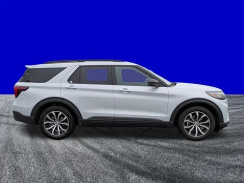 New 2026 Ford Explorer ST-Line image 3