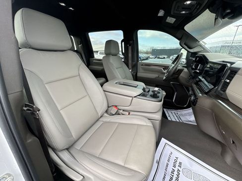 Used 2025 Chevrolet Silverado 2500 LT w/ Z71 Chrome Sport Edition image 24