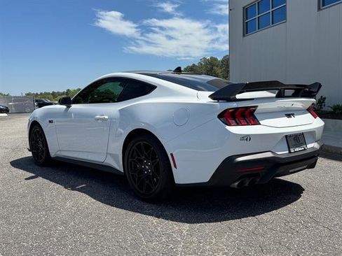 Used 2025 Ford Mustang GT w/ GT Performance Package image 5