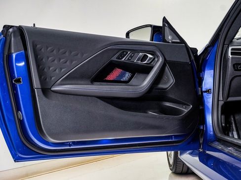 Used 2025 BMW M2 w/ Lighting Package image 28